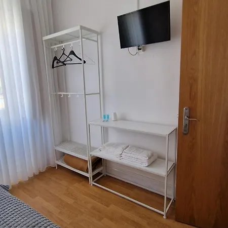 5 Bicas Konukevi 3*